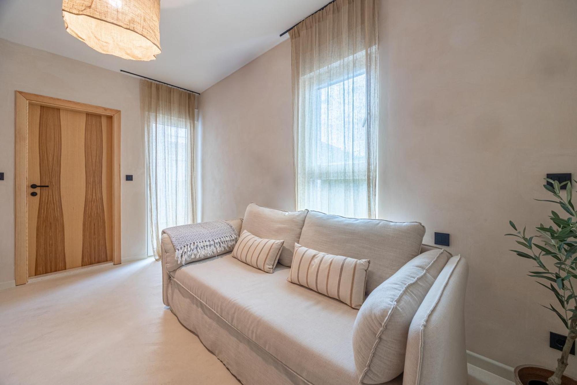 Hotel Lo͝Or Luxury Retreat à Stobreč Extérieur photo