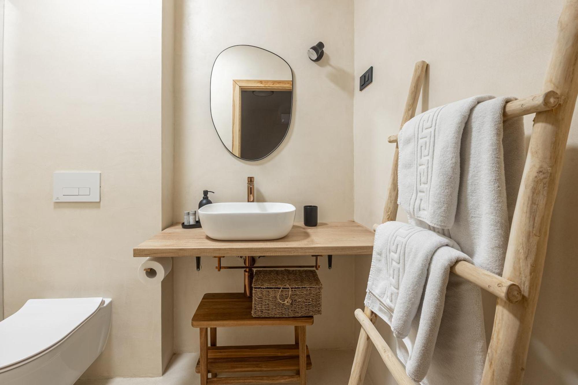 Hotel Lo͝Or Luxury Retreat à Stobreč Extérieur photo