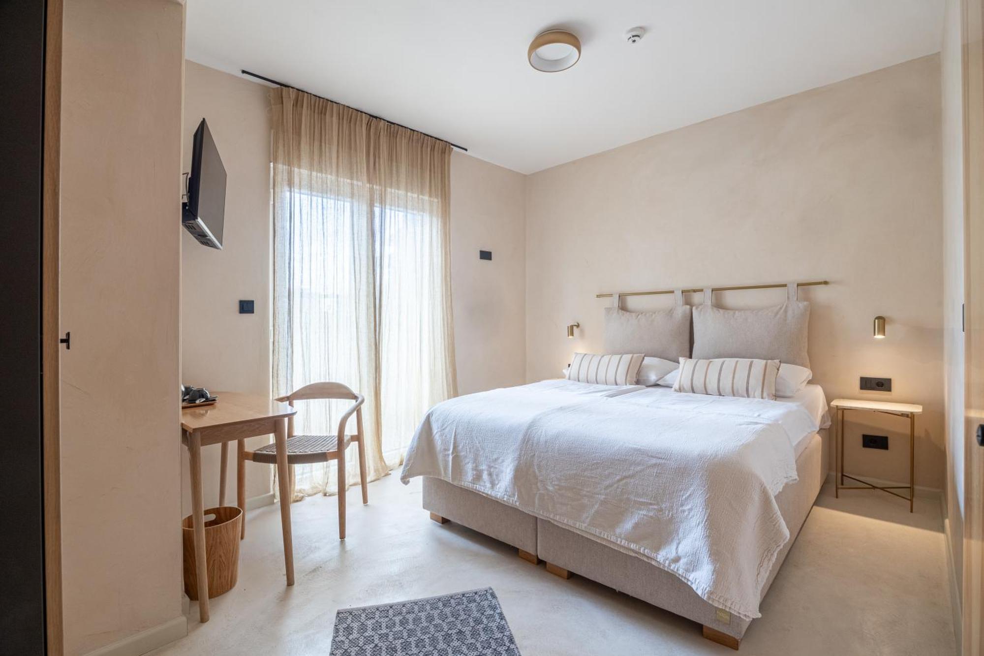 Hotel Lo͝Or Luxury Retreat à Stobreč Extérieur photo